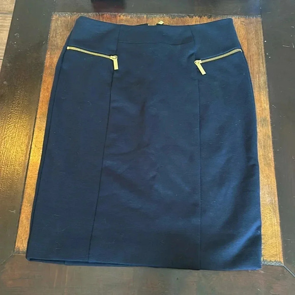 Michael Kors stylish pencil skirt size 6 navy EUC - Picture 1 of 10